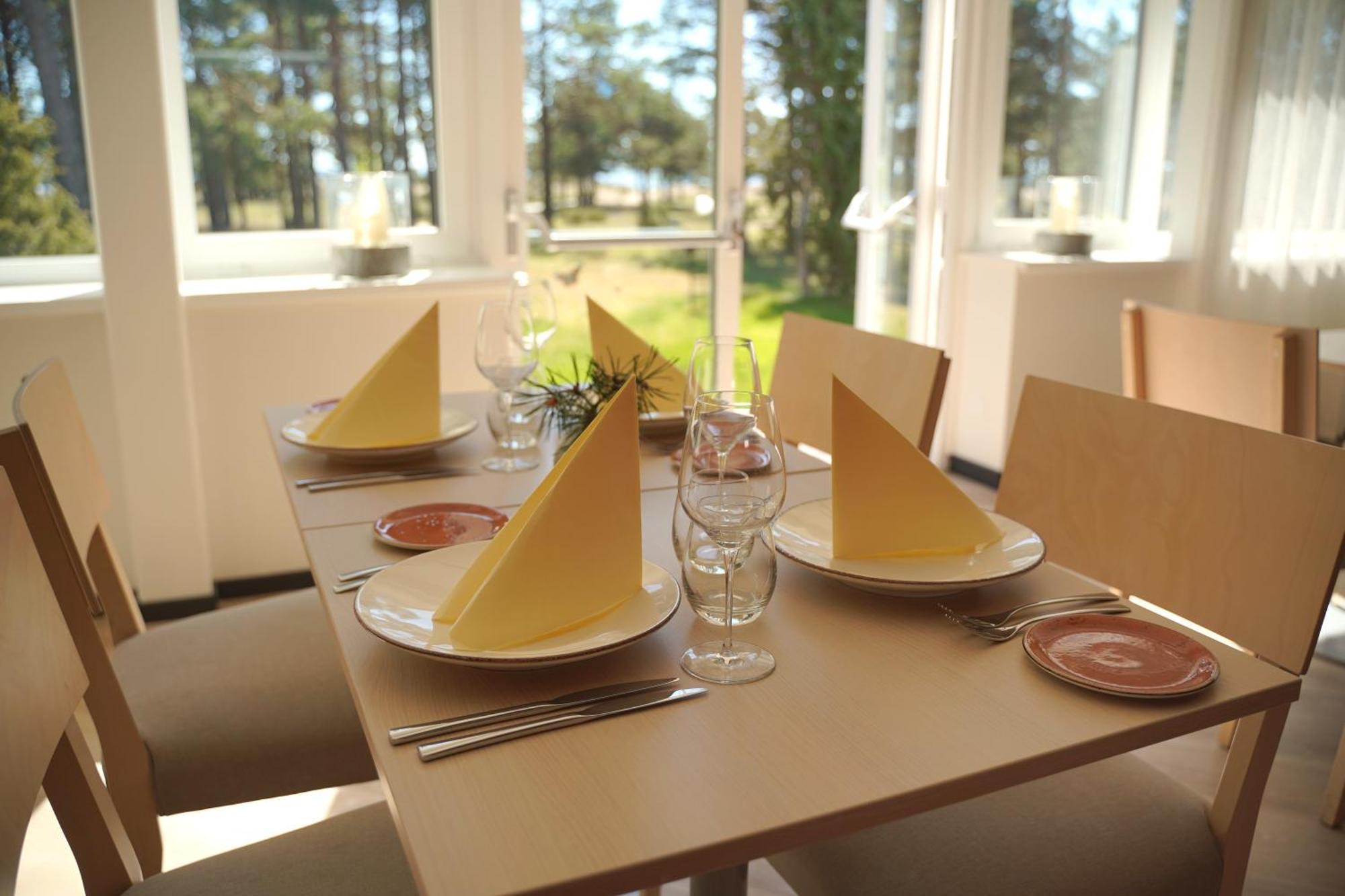 מנדיאלה Saaremaa Rannahotell ' Beach Hotel מראה חיצוני תמונה